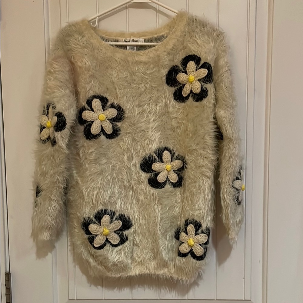 Sans Souci Sweater in Cream with Floral Design medium